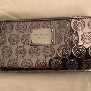 Large Michael Kors Wallet Metallic
